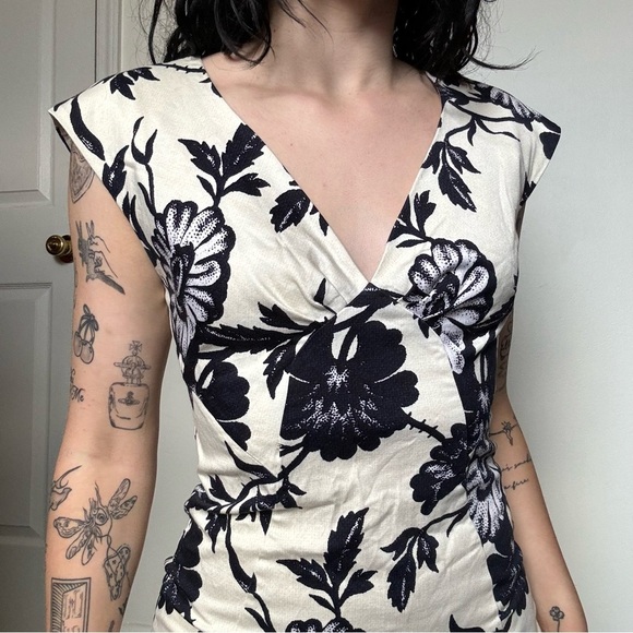 Samantha Sung Navy Blue Flower Silhouette Dress Size 4 (stretchy) - Picture 2 of 5